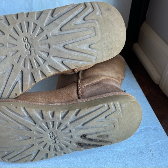 Ugg Classic Short Boot Brown Chestnut Womens 5 EU 36 - Picture 8 of 10